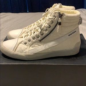 Diesel “D-String Plus” White sneakers